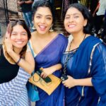 Rima Kallingal Instagram - The best cheer squad ever 🌸😘 Together in it 💙🫂🌸 #neelavelicham #FDFS