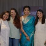Rima Kallingal Instagram - The best cheer squad ever 🌸😘 Together in it 💙🫂🌸 #neelavelicham #FDFS