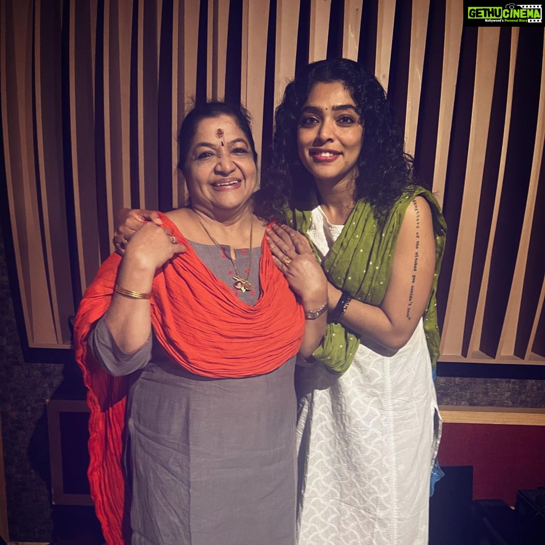 Rima Kallingal Instagram - Met this wonder today 🌸 @kschithra