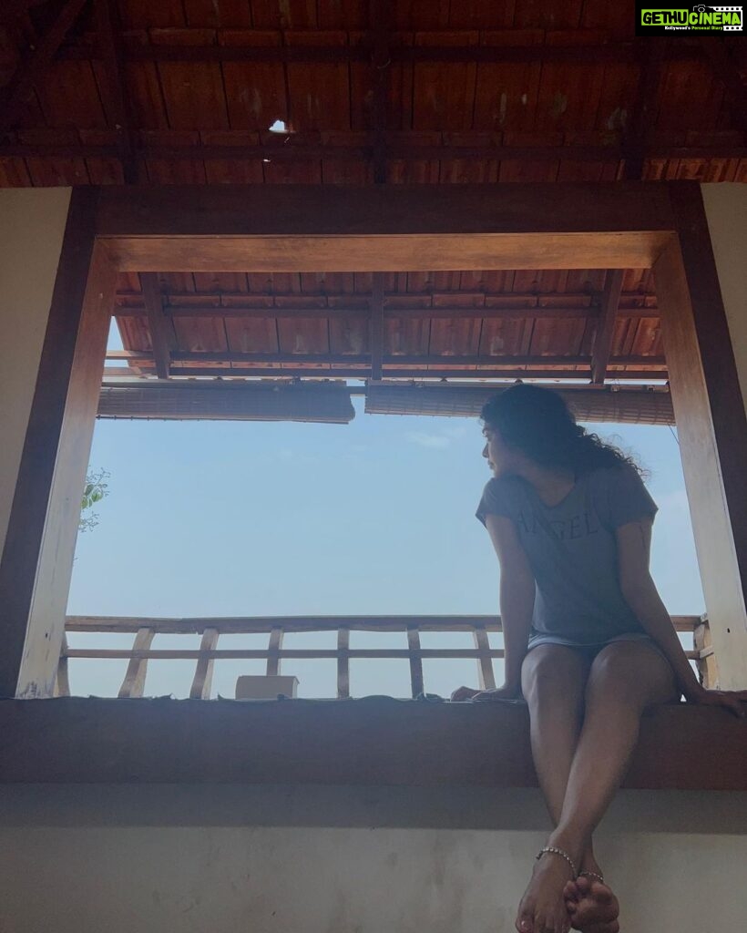 Rima Kallingal Instagram - Her eyes filled with sky… A day in Payyanur with the company of Geethanjali shrees words.