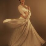 Rima Kallingal Instagram - पिया तोसे नैना लागे रे . पिया :@rimakallingal 🕊 📸: @jaisonmadany Styled by: @diyaaa_john MUA: @mishlak_ Edit: @salgu_maan @sarma_madhavan BTS: @abishek_ps Location: @tinyturtle.media Outfit:@saltstudio Jewelery:@amrapalijewels by @saltstudio . #thepiyaseries . #whitelehenga #lehengaset #lehenga #whiteattire #whitefabric #whitedress #skirt #dupatta #blouse #elegance #rimakallingal #ethnic #piyathosenaina #saltstudio #bestboutiqueinkochi #instagood #instagram #explorepage #exlpore