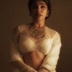 Rima Kallingal Instagram - पिया तोसे नैना लागे रे . पिया :@rimakallingal 🕊 📸: @jaisonmadany Styled by: @diyaaa_john MUA: @mishlak_ Edit: @salgu_maan @sarma_madhavan BTS: @abishek_ps Location: @tinyturtle.media Outfit:@saltstudio Jewelery:@amrapalijewels by @saltstudio . #thepiyaseries . #whitelehenga #lehengaset #lehenga #whiteattire #whitefabric #whitedress #skirt #dupatta #blouse #elegance #rimakallingal #ethnic #piyathosenaina #saltstudio #bestboutiqueinkochi #instagood #instagram #explorepage #exlpore