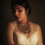 Rima Kallingal Instagram - पिया तोसे नैना लागे रे . पिया :@rimakallingal 🕊 📸: @jaisonmadany Styled by: @diyaaa_john MUA: @mishlak_ Edit: @salgu_maan @sarma_madhavan BTS: @abishek_ps Location: @tinyturtle.media Outfit:@saltstudio Jewelery:@amrapalijewels by @saltstudio . #thepiyaseries . #whitelehenga #lehengaset #lehenga #whiteattire #whitefabric #whitedress #skirt #dupatta #blouse #elegance #rimakallingal #ethnic #piyathosenaina #saltstudio #bestboutiqueinkochi #instagood #instagram #explorepage #exlpore