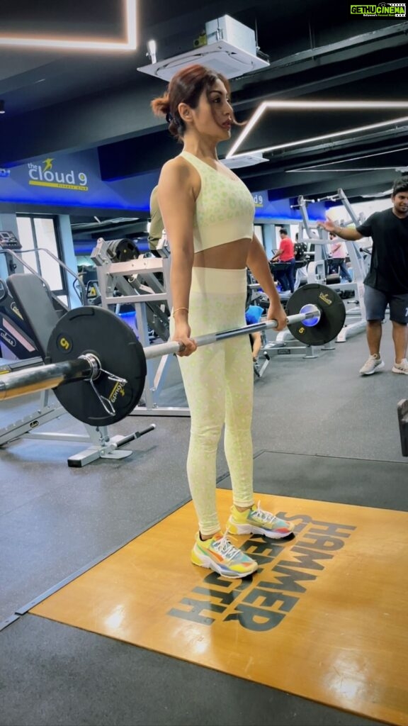 Rimi Sen Instagram - @cloud9gymandheriwest @danish.transformer #fitness #workout