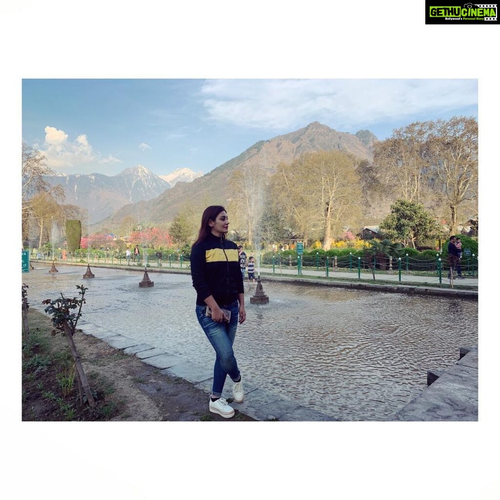 Rimi Sen Instagram - Mughal Gardens