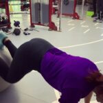 Rimi Sen Instagram - Swiss ball crunches🤗