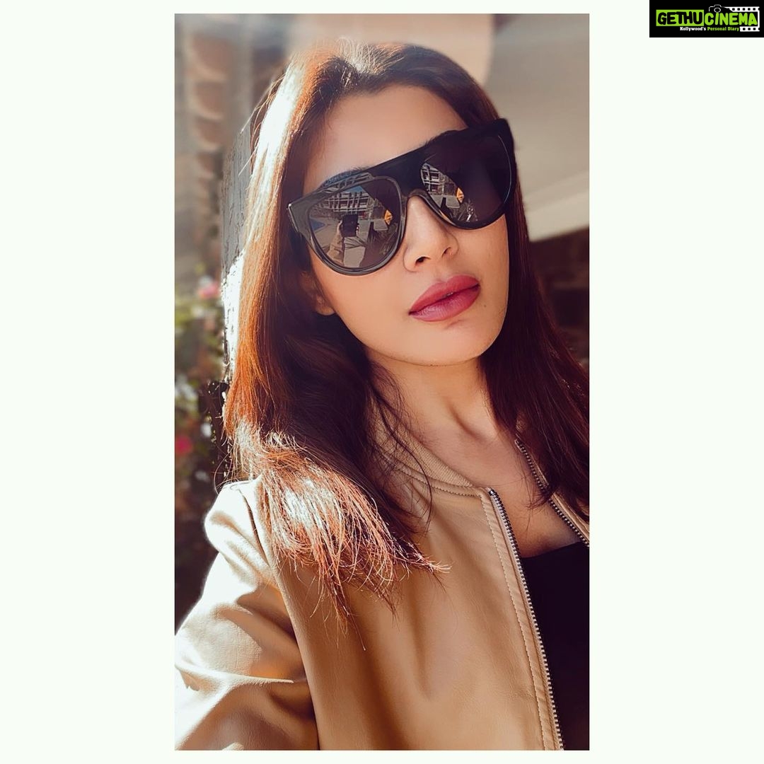 Rimi Sen Instagram - #instagood #instagram #instalike #instadaily #instafashion #instamood #instalove #instapic #instaphoto #picofday #picoftheday #viral #viralreels #viralpost #explorepage #explore #explorepage✨ Mumbai, Maharashtra