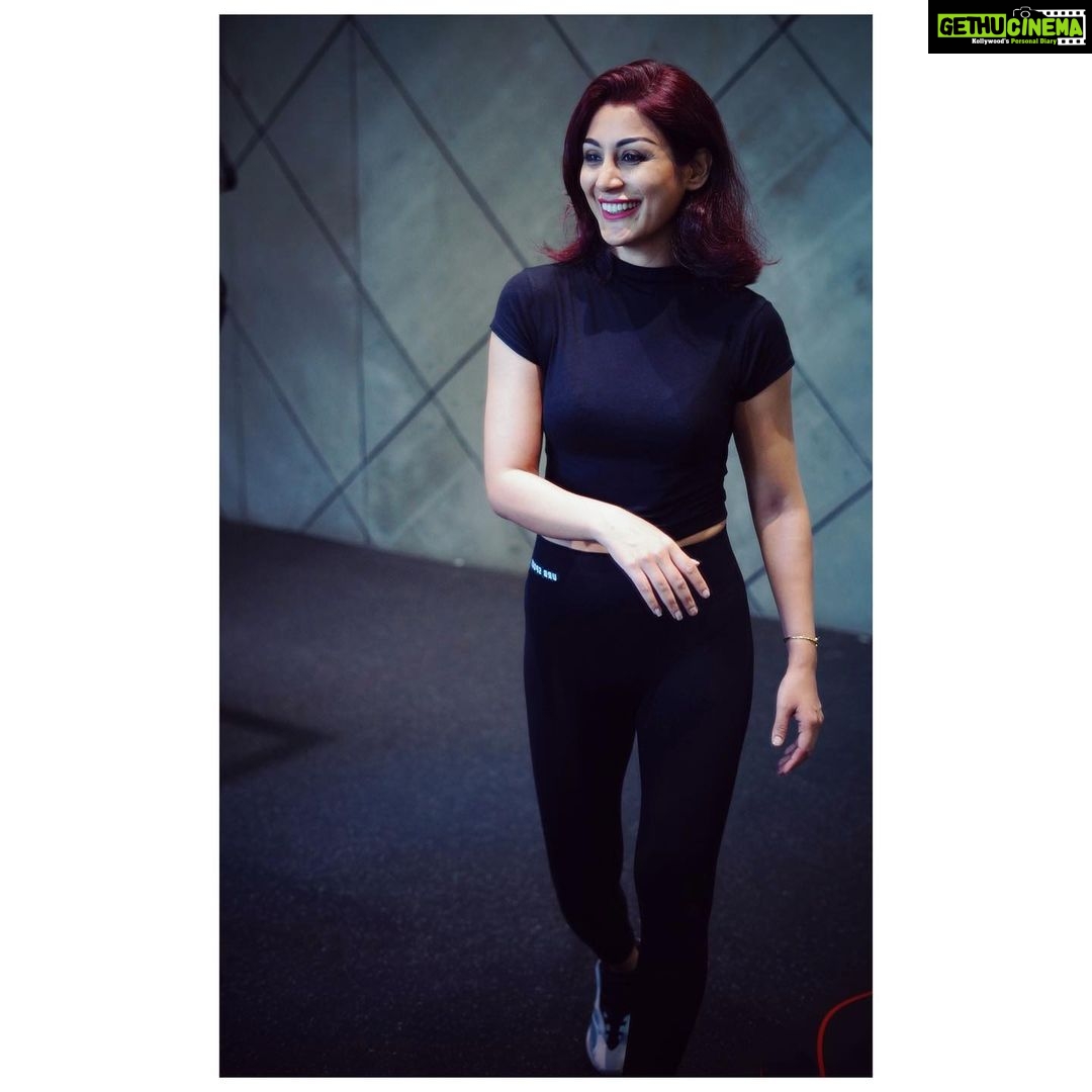 Rimi Sen Instagram - @thenayabombaywala @cloud9gymandheriwest #candid Mumbai, Maharashtra