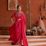 Rinku Rajguru Instagram – JEWELLERY BY 
@jizajewellerystudio

Photography @gauravk6677

MUA @uma_artistry

Asst mua  @makeupartist_smita

Outfit by @royaltasta

Location @sumbaran_mystic
