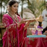Rinku Rajguru Instagram - 🌸बाप्पा❤️ JEWELLERY BY @jizajewellerystudio❤️ Photography @gauravk6677 👌🏻 MUA @uma_artistry 🤗 Asst mua @makeupartist_smita Outfit by @royaltasta Location @sumbaran_mystic