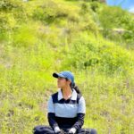Rinku Rajguru Instagram - "The sky and the sun are always there. It's the clouds that come and go."🍀 🏞🌥 #neturetherapy