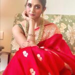 Rinku Rajguru Instagram - ❤️😊 Jwellary @jizajewellerystudio ❤️ Saree @re_weaves