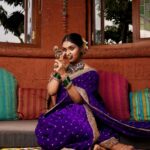 Rinku Rajguru Instagram - उदासियों की इतनी तलब अच्छी नहीं है मुस्कुराए जनाब ये ज़िंदगी आपकी ही है.. JEWELLERY BY @jizajewellerystudio MUA @kenyazs_hair_and_makeup Outfit by @royaltasta Photography by @gauravk6677 Location @sumbaran_mystic