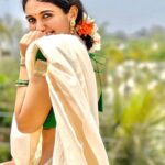 Rinku Rajguru Instagram – Reigning my love for the timeless classic!🌹
#sareelove❤️ #simply Somewhere Peaceful