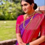 Rinku Rajguru Instagram - आपणास व आपल्या परिवारास मकर संक्रांतीच्या शुभेच्छा❤️ Happy Makar Sankranti 🧿 MAY THE LIGHT OF SUN, FILL YOUR LIFE WITH RAYS OF JOYS.🌸