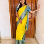 Rithika Tamil Selvi Instagram - 💛💙 Saree @ashas_womens_collection Blouse @niraa_celebrating_fashions . . . #rithika #tamil_rithika #amirthabaakiyalakshmi #vijaystars #vijaytelevision #baakialakshmivijaytv
