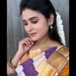 Rithika Tamil Selvi Instagram - ஆயுத பூஜை நல்வாழ்த்துக்கள்🙏🏻😊 Jewel @made_for_hers . . . . . #rithika #tamil_rithika #vijaystars #vijaytelevision #ayuthapooja #ayuthapoojaspecial #ayuthapooja2022 #rithikatamilselvi #nanautokaran