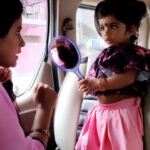 Rithika Tamil Selvi Instagram - My Chellakutty helping me 😘🥰 Nilapapa ♥️ . . . . #rithika #tamil_rithika #reelsinstagram #reelsindia #vijaystars #vijaytelevision