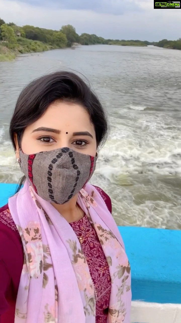 Rithika Tamil Selvi Instagram - Kollidam ❤️ . . . . #rithika #tamil_rithika #vijaystars #vijaytelevision #kollidam #PrimeReels Kollidam River