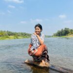 Rithika Tamil Selvi Instagram - ❤️ ☮️ ✌️ . . . . #happiness #lovepeacehappiness #positivevibes #positivevibesonly #peaceofmind #pollachi #riverside #pollachiriver #tamil_rithika #rithika #rithikavijaytv #rithikatamilselvi #vijaystars #cocolagoonpollachi #cocolagoon #vacationmode Pollachi