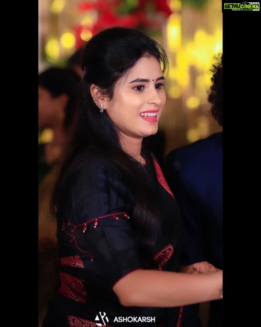Rithika Tamil Selvi Instagram - 🖤♥️ . . . #rithika #tamil_rithika #rithikavijaytv #vijaystars