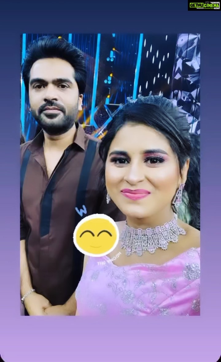 Rithika Tamil Selvi Instagram - This moment 😃🤩selfie with STR @silambarasantrofficial sir☺️ . . . . #rithika #vijaystars #vijaytelevision #tamil_rithika #rithikatamilselvi
