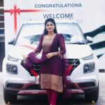 Rithika Tamil Selvi Instagram – To own a car is everyone’s dream… was mine too… And today my dream came true bcz of all ur love & support and with Almighty’s blessing 😇🙏🏻work hard until u reach ur goal. One day god ll help us reach where v want to be. Feeling happy & blessed 😇 
Love u all people ❤️✌️
.
.
.
Moments captured by @raghul_raghupathy 
.
.
.
.
.
#rithika #tamil_rithika #rithikavijaytv #vijaystars #vijaytelevision #mycar #myfirstcar #mynewcar #hyundaivenue #rithikatamilselvi #tamilselvi_rithika