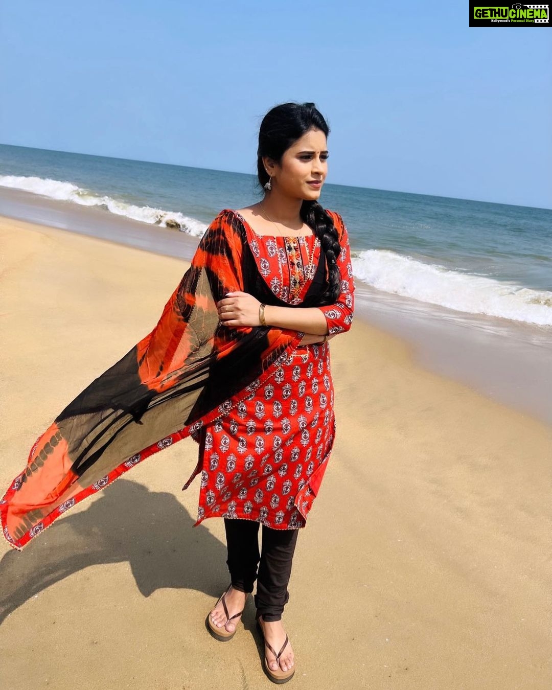 Rithika Tamil Selvi Instagram - Just good vibes ☺️✌️ . . . Chudi @ashas_womens_collection Designer @thisadesignstudio #rithika #tamil_rithika #rithikavijaytv #vijaytelevision #vijaystars #baakiyalakshmi #baakiyalakshmi_vijaytv #rithikatamilselvi #amirthabaakiyalakshmi