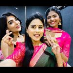 Rithika Tamil Selvi Instagram - Happy faces🥰💞 In Last week's special show 👆 @kanithiru10 akka @pavithralakshmioffl ❤️ . . . #rithika #tamil_rithika #vijaystars #vijaytelevision #cookwithcomali2 #cookwithcomaliseason2