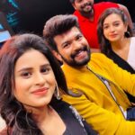 Rithika Tamil Selvi Instagram - Dont miss to watch #kpychampions today at 1:30pm guys!!! It’s a fun unlimited show😂😄 @mathuraimuthuofficial @divya_ganesh_official @iamvjvishal @tsk_actor @director_thomson_vijaytv @vijaytelevision . . . . . #rithika #rithikavijaytv #vijaytstars #vijaytelevision #kpychampions