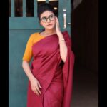 Rithika Tamil Selvi Instagram - Welcome April ! Wishing u all a wonderful month filled with love & happiness ♥️😊✌️ Look for an upcoming show 👆 Customized outfit designer @sdduniqueboutique_97 Behind the lens @raghul_raghupathy . . . #rithika #rithikavijaytv #vijaystars #vijaytelevision #vijaytvfamily #tamil_rithika #RithikaTamilselvi #vijaytvshows