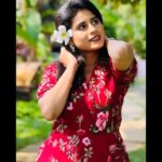 Rithika Tamil Selvi Instagram - Nature always wears the Colors of the spirit 😊 . . . . . . PC 📸: @kaviarasanmunnar . #rithika_tamil #tamil_rithika #mytravelgram #vijaystars #vijaytelevision #rithikatamilselvi #godsowncountry #keralatourism #keraladairies #keralablackwaters #vembanadlake