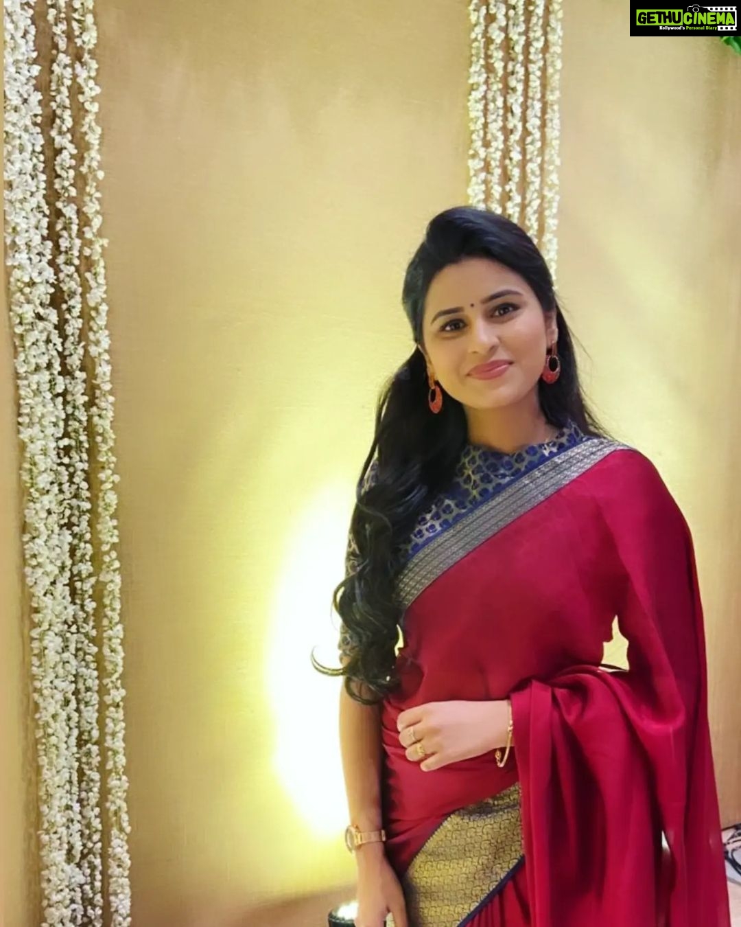 Rithika Tamil Selvi Instagram - ☺️❤️ . . . Saree @ashas_womens_collection Blouse @thisadesignstudio . . #Rithika #rithikavijaytv #tamil_rithika #vijaystars #vijaytelevision #RithikaTamilselvi #sareelove