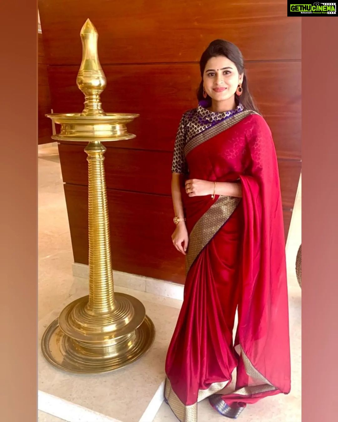 Rithika Tamil Selvi Instagram - ☺️❤️ . . . Saree @ashas_womens_collection Blouse @thisadesignstudio . . #Rithika #rithikavijaytv #tamil_rithika #vijaystars #vijaytelevision #RithikaTamilselvi #sareelove