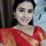 Rithika Tamil Selvi Instagram - காலை வணக்கம் 🌺🍂😊 . . . . #rithika #tamil_rithika #rithikavijaytv #vijaystars #Rithika #morningvibes
