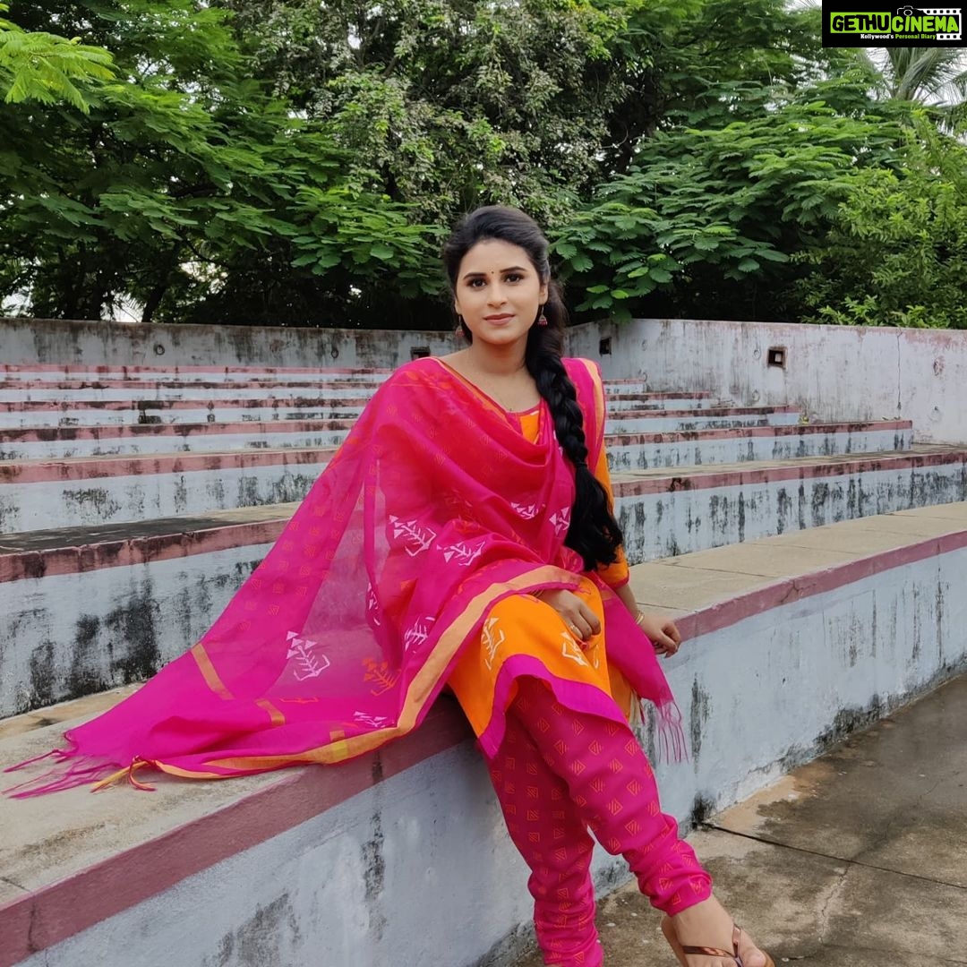 Rithika Tamil Selvi Instagram - Tamil tan cheppuvan😉😊 . . . #rithika # ...