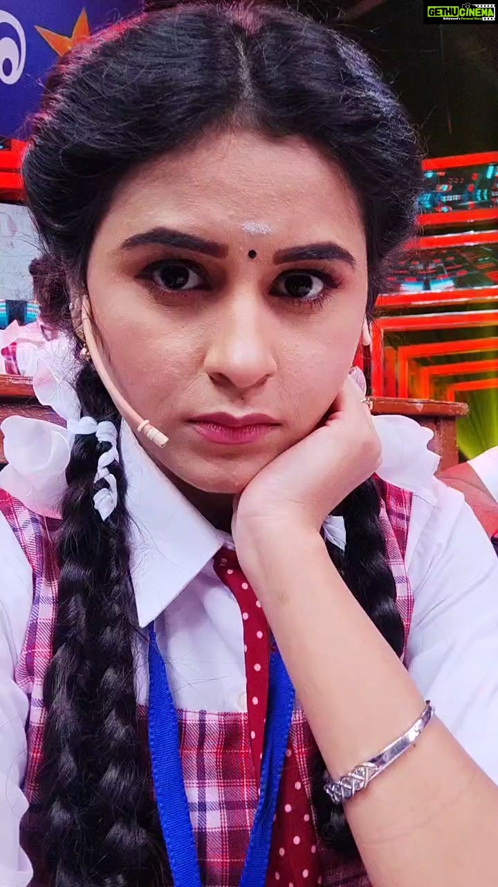 Rithika Tamil Selvi Instagram - Tamil tan cheppuvan😉😊 . . . #rithika #rithikavijaytv #vijaystars #vijaytelevision #tamil_rithika #reelsinstagram #reelsindia