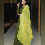 Rithika Tamil Selvi Instagram - Look at people with the eyes of your heart. GOOD MORNING 🌸🌺😊 . . . . Outfit @sdduniqueboutique_97 PC @vishnukanth_gk . . . #rithika #tamil_rithika #rithikavijaytv #rithikacwc #vijaystars #vijaytelevision #comedyrajakalakkalrani #crkr