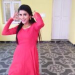 Rithika Tamil Selvi Instagram - Going with the trend☺ . . . . #Rithika #rithikavijaytv #vijaystars #vijaytelevision #tamil_rithika #pervechalum #tamilrithika #rithika #rithikacwc #reelsindia #reelsinstagram