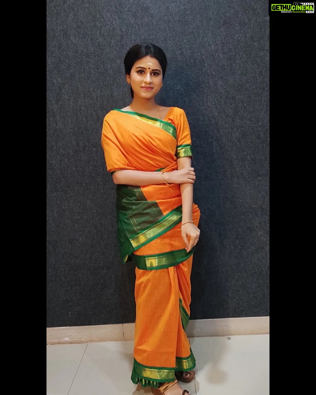 Rithika Tamil Selvi Instagram - Loved this getup😊✌ . . . #Rithika #tamil_rithika #vijaystars #vijaytelevision #comedyrajakalakkalrani #rithika