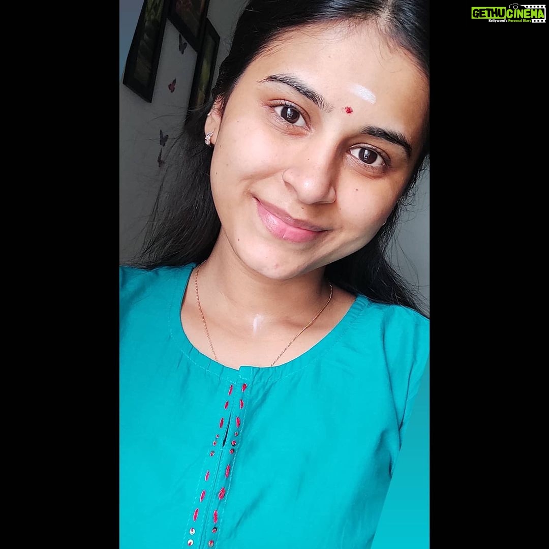 Rithika Tamil Selvi Instagram - Wish others well. Their success will not limit yours. Good morning🌞 have a great day✌❤ . . . #rithika #tamil_rithika #rithikavijaytv #positivevibes #Rithika
