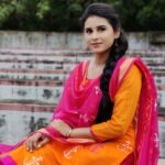 Rithika Tamil Selvi Instagram - Value yourself.. Rest will follow ✌😊 . . . Chudi from @ashas_womens_collection Designer @saleemakamal . . #Rithika #tamil_rithika #rithikavijaytv #amirthabaakiyalakshmi #amirtha #rithika #chudidar