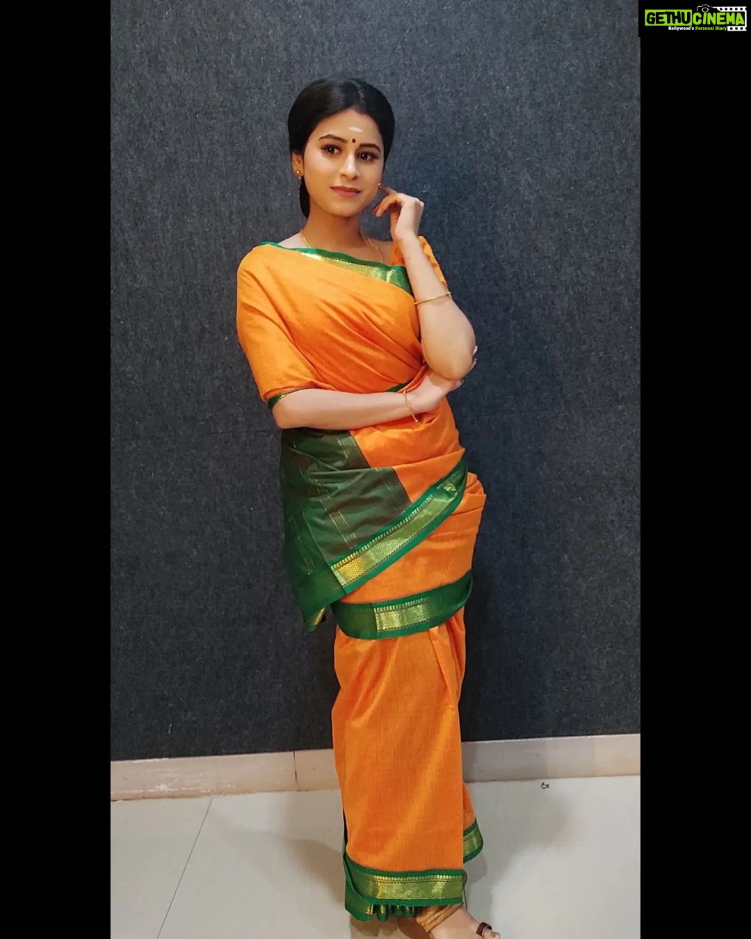 Rithika Tamil Selvi Instagram - Loved this getup😊✌ . . . #Rithika #tamil_rithika #vijaystars #vijaytelevision #comedyrajakalakkalrani #rithika