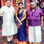 Rithika Tamil Selvi Instagram - Happy faces 😀❤ . . . #Rithika #rithikacookwithcomali #cookwithcomali2 #cookwithcomalicelebration #cookwithcomaliseason2 #cookwithcomalifamily #cookwithcomali #vijaystars #vijaytelevision #vijaytvartist #vijaytvshows #stressbuster #tamil_rithika #tamilselvi_rithika #rithikavijaytv #rithikacwc