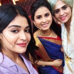 Rithika Tamil Selvi Instagram - Happy faces 😀❤ . . . #Rithika #rithikacookwithcomali #cookwithcomali2 #cookwithcomalicelebration #cookwithcomaliseason2 #cookwithcomalifamily #cookwithcomali #vijaystars #vijaytelevision #vijaytvartist #vijaytvshows #stressbuster #tamil_rithika #tamilselvi_rithika #rithikavijaytv #rithikacwc
