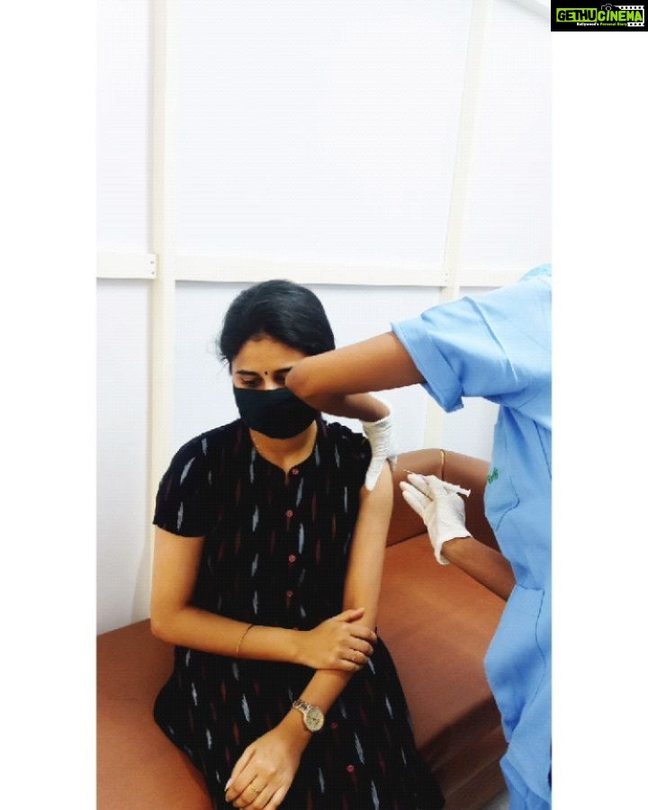 Rithika Tamil Selvi Instagram - Got vaccinated 👍😊 please get your vaccination done makkale🙏 . . . . #Rithika #tamil_rithika #vaccinationdone✔️ #vaccinated #rithikavijaytv #vijaystars #vijaytelevision #tamilselvi_rithika #rithika #rithikacwc #ɢᴇᴛᴠᴀᴄᴄɪɴᴀᴛᴇᴅ