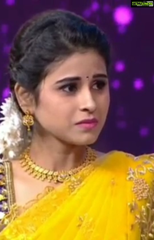 Rithika Tamil Selvi Instagram - #crying in serials is not that easy... many artists does that without using glycerin... and I'm learning it by observing my seniors... here is a small try from side in a reality show 👆 show : varuthapadatha valibar sangam available on hotstar (video rights belongs to #vijaytelevision and #disneyplushotstarvip) . . . #rithika #tamil_rithika #rithikavijaytv #Rithika #serialcrying #rithikacookwithcomali #rithikacwc #vijaytvserial #vijaytvactress #vijaystars #vijaytvshows #vijaytvartist #vijaytelevision