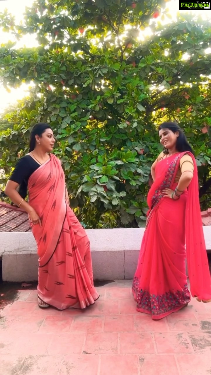 Rithika Tamil Selvi Instagram - Baakya & Amirtha for the trending one now π @suchitraks . . . #trending #mainaruvettikatti #trendingreel #baakialakshmivijaytv #vijaystars #vijaytelevision #rithika #tamil_rithika #rithikavijaytv