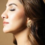 Rukmini Maitra Instagram - Lost...To only be Found..💚 Outfit @theohailakhanofficial Styling @styleographbychikkygoenka Makeup @makeupbybithikabenia Hair @hairbymousami Photography @pixelamalgam