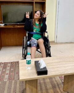 Rukmini Maitra Instagram - RUKMINI Busted Her KNEE..🥲 Off to OT!🙈
#oopsididitagain 🤦🏻‍♀️😢